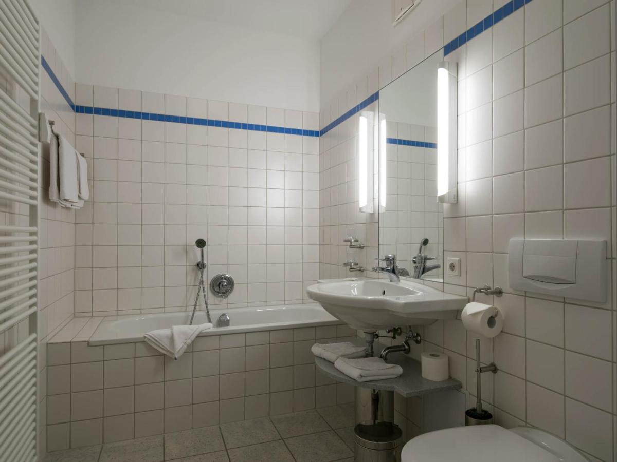 Kaiservillen Heringsdorf - Ferienwohnung Mit 1 Schlafzimmer Und Balkon Dr4 Екстер'єр фото